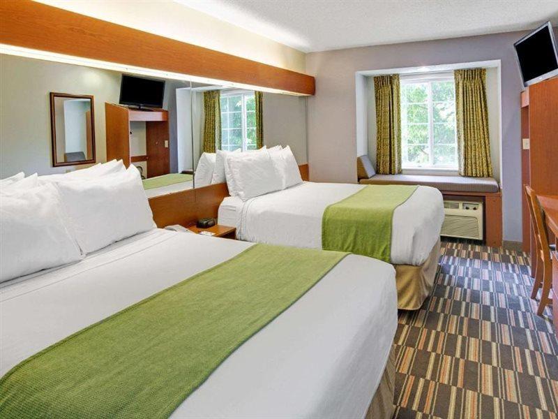 Microtel Inn & Suites By Wyndham Черокі Екстер'єр фото