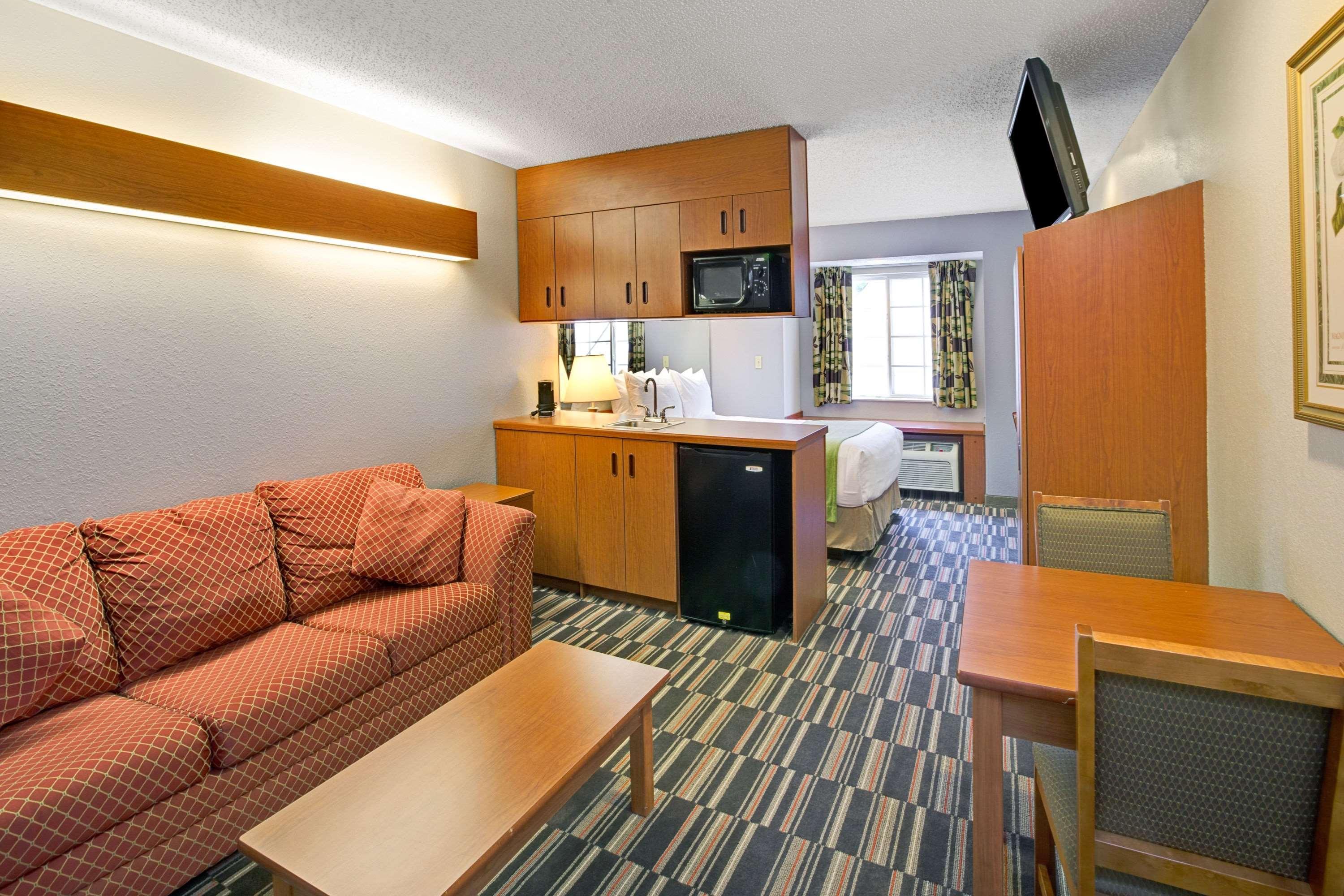 Microtel Inn & Suites By Wyndham Черокі Екстер'єр фото