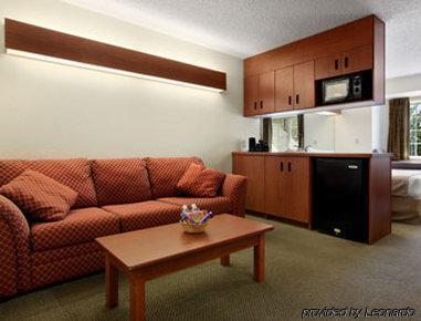 Microtel Inn & Suites By Wyndham Черокі Номер фото